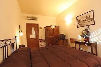 פירנצה Guesthouse Sayuri בית הארחה